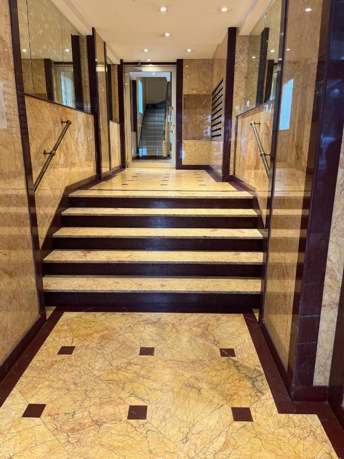 Haliviera - Golden Square, 1Min From Beach Apartment Ница Екстериор снимка